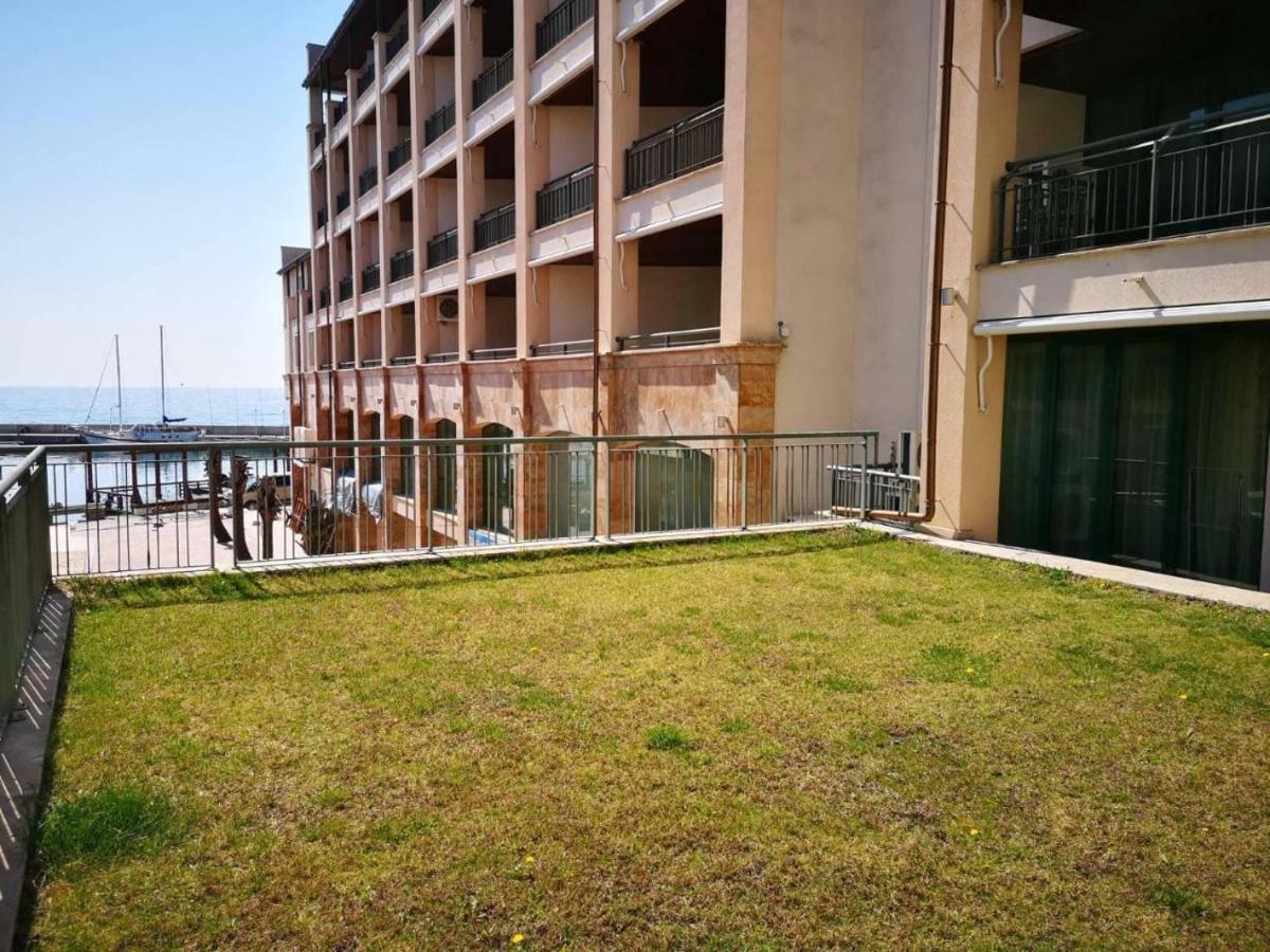 Marina Balchik Apartment Экстерьер фото